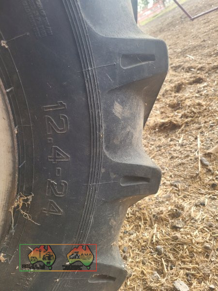 1996 IH-2188 Axial Flow Header - photo 19