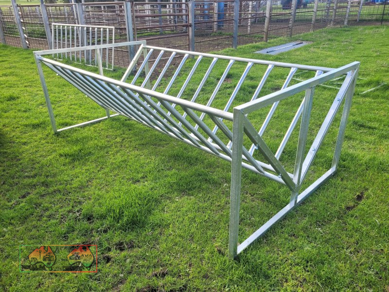New Galv Sheep/Cattle Hay Feeder Rack - photo 3
