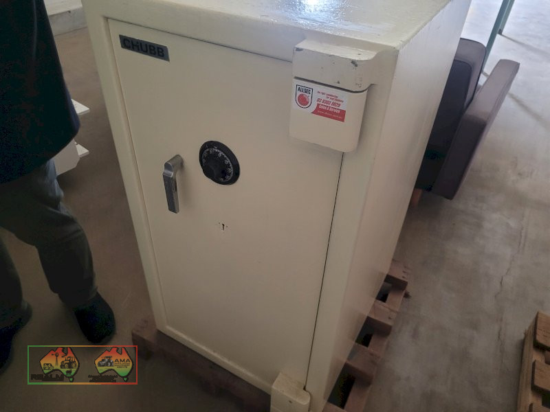 Chubb Commercial Safe - photo 1