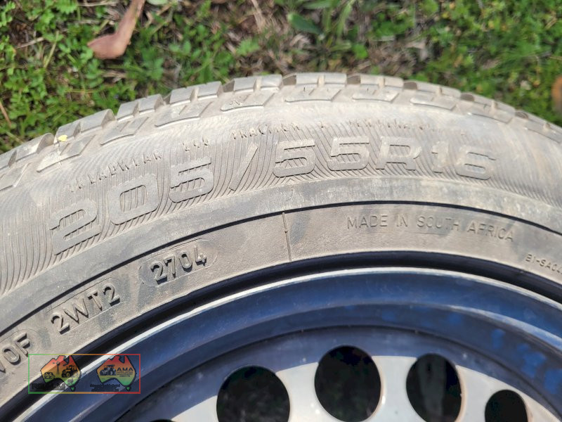 1x Merc Rim & New Tyre (Kyabram Vic) - photo 1