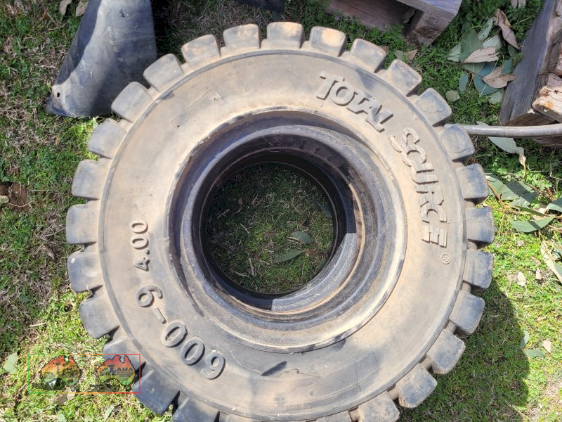 2x 9" Solid Forklift Tyres (Kyabram Vic) - photo 3