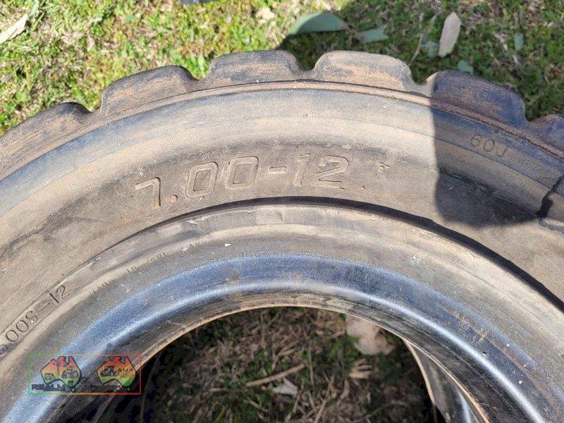2x 12" Solid Forklift Tyres (Kyabram Vic.) - photo 4