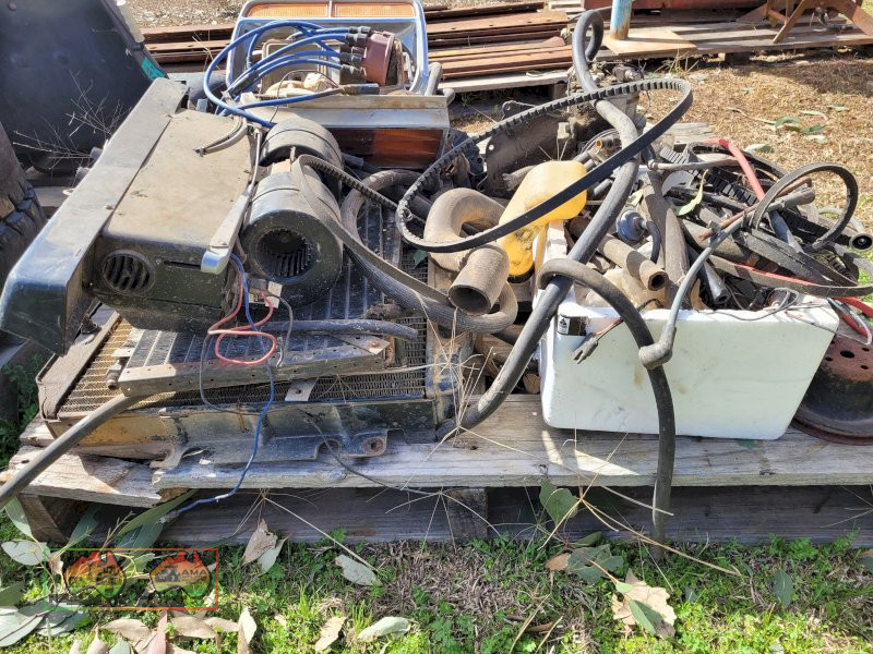 Assorted Valiant ZH Parts (Kyabram Vic.)