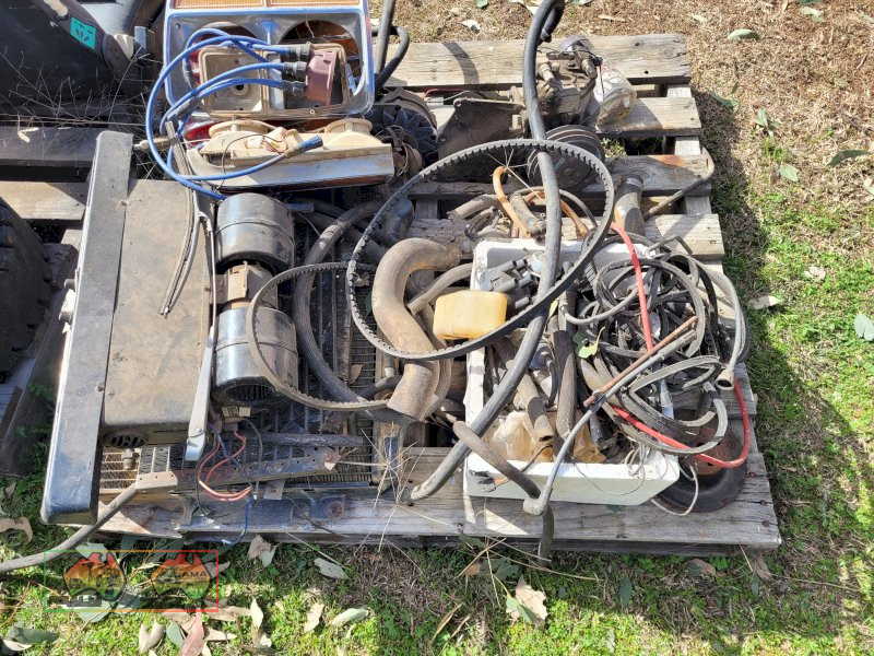 Assorted Valiant ZH Parts (Kyabram Vic.) - photo 2