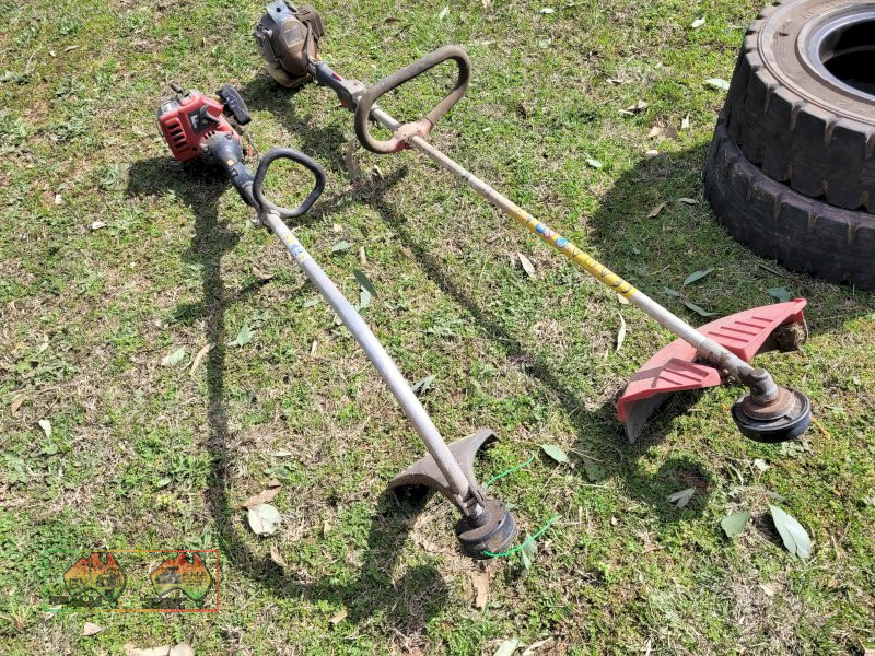 2x Whipper Snippers (Kyabram Vic.)