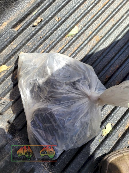 Ford Ranger Plastic tub liner and Chrome bar - photo 4