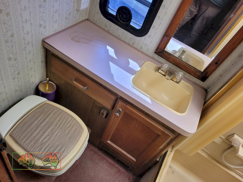 Fleetwood 'Pace Arrow' Motorhome (Kyabram Vic.) - photo 17