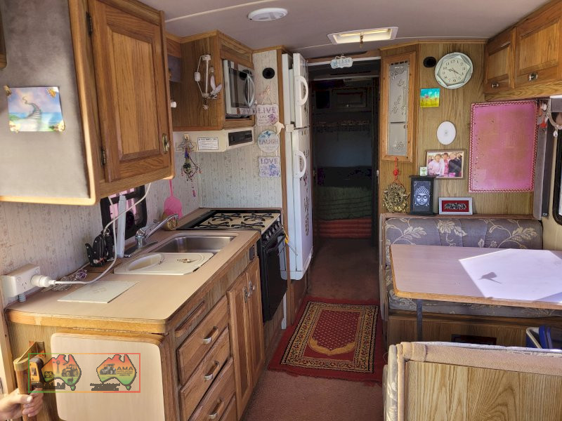 Fleetwood 'Pace Arrow' Motorhome (Kyabram Vic.) - photo 11