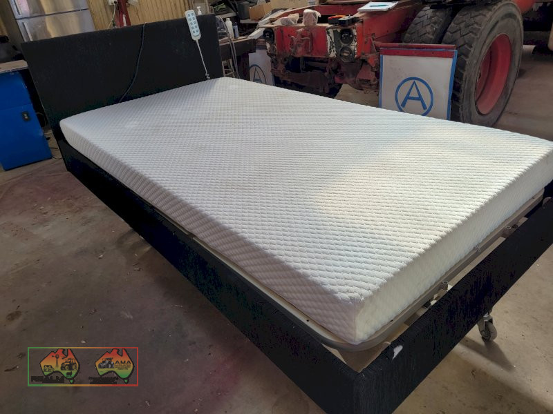 Electric Hospital Bed (Kyabram Vic.) - photo 3