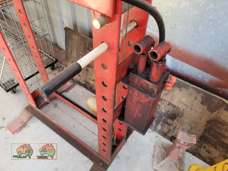 30 Ton Hyd. Workshop Press (Kyabram Vic.) - photo 4