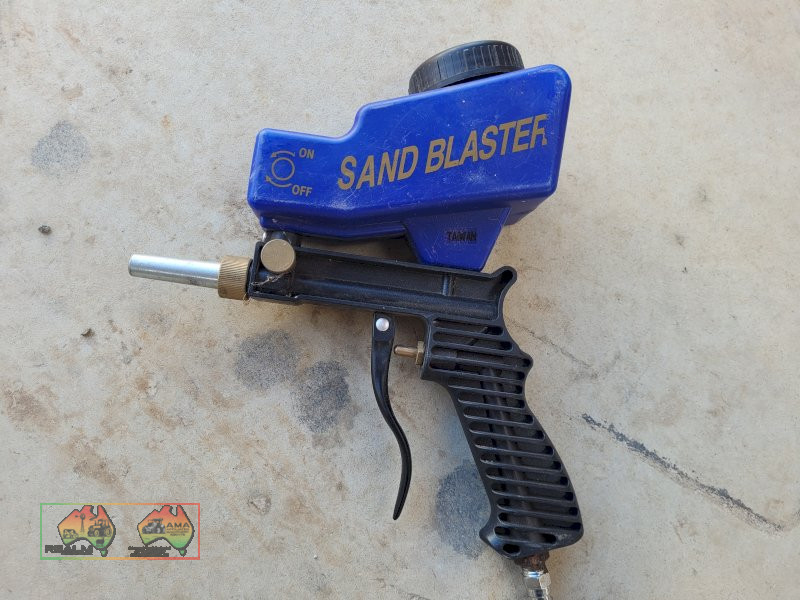 New Pneumatic Sand Blaster (Kyabram Vic.) - photo 2