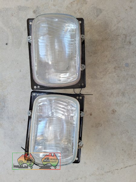 2x Headlights on Mounting Brackets (Kyabram Vic.) - photo 2