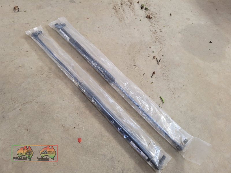 2x New Gas Struts (Kyabram Vic.)