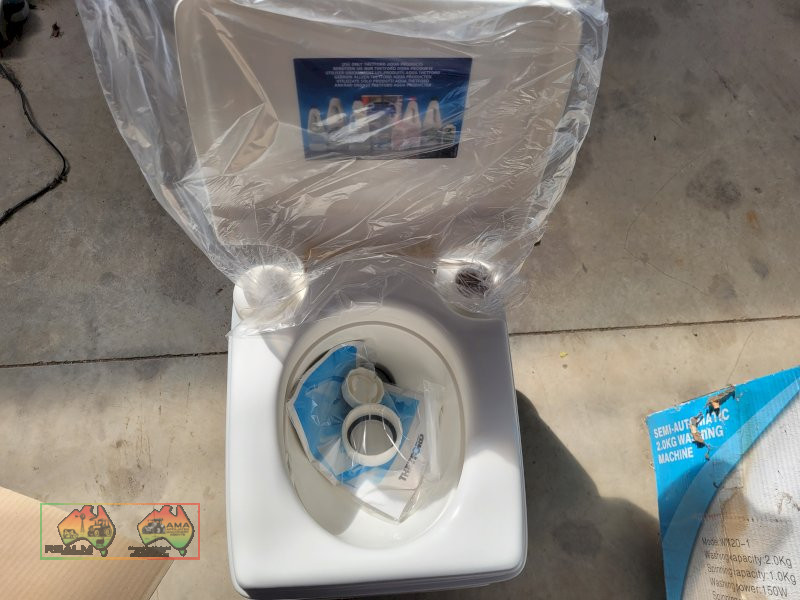 Porta-Potti 335 Camping Toilet ~ New Un-used (Kyabram Vic.) - photo 2
