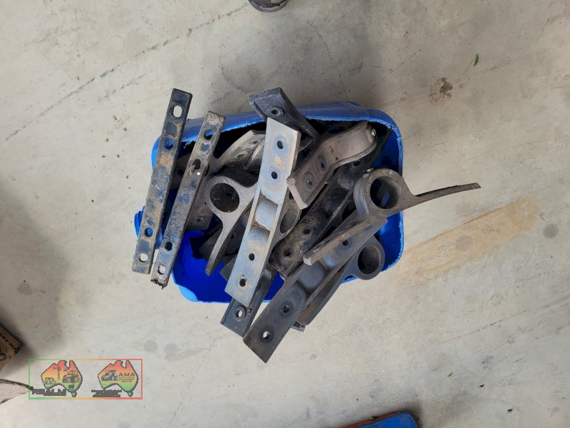 20x Plastic Mudguard Brackets & Backing Strips (Kyabram Vic.) - photo 4