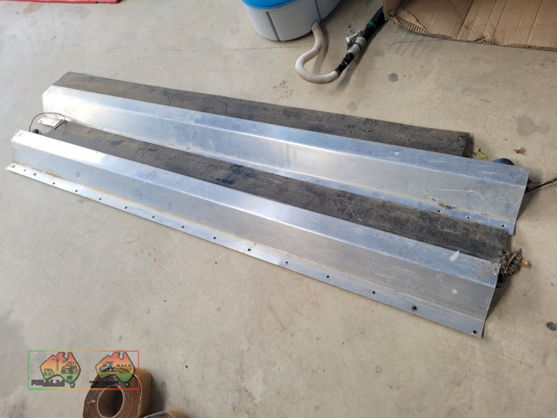 2x Rubber & Alloy Truck Fill-in Side Panels (Kyabram Vic.) - photo 3