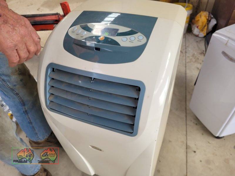 Sunair Electric Air Cond. Unit ~ Good Working Cond. (Kyabram Vic.) - photo 2