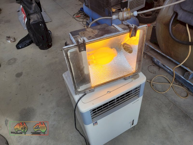 Outdoor High Wattage Flood Light (Kyabram Vic.)