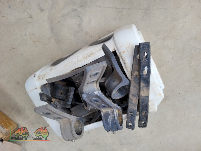 20x Plastic Mudguard Brackets & Backing Strips (Kyabram Vic.) - photo 1