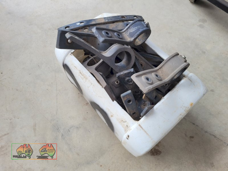 20x Plastic Mudguard Brackets & Backing Strips (Kyabram Vic.) - photo 3