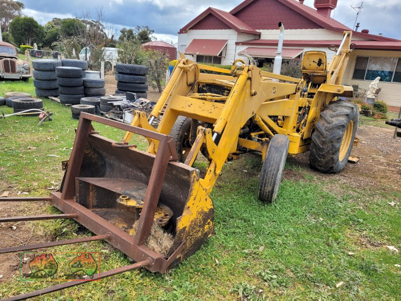 MF 50 Industrial Loader and Backhoe (Kyabram Vic.) - photo 2