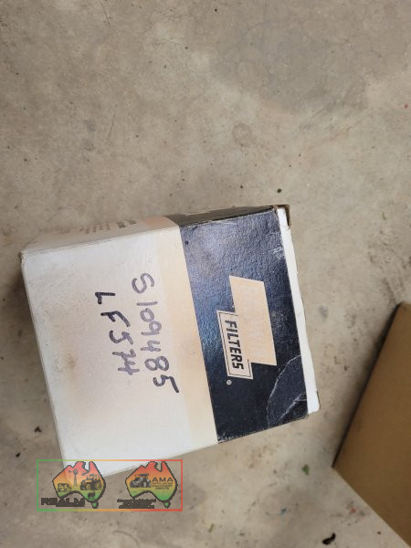 Fleetguard LF574 Engine Oil Filter - photo 1