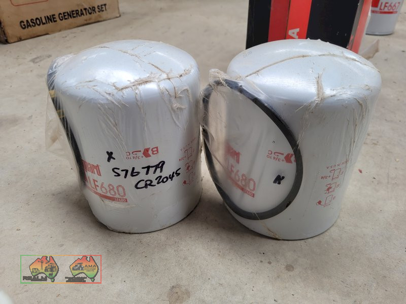 2x Fleetguard Oil Filter - LF680 - photo 3