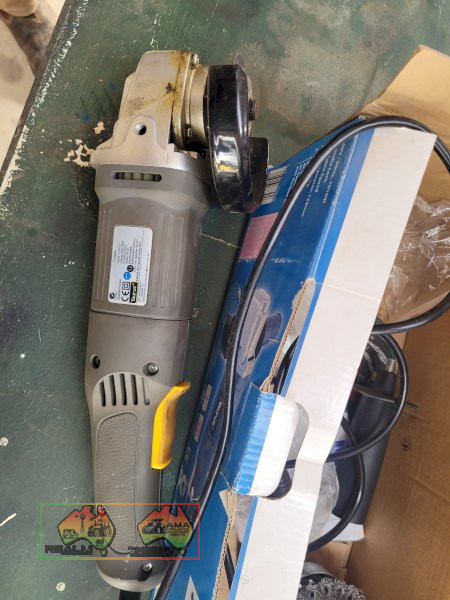 Near New Taurus 5" Angle Grinder (Kyabram Vic.) - photo 3