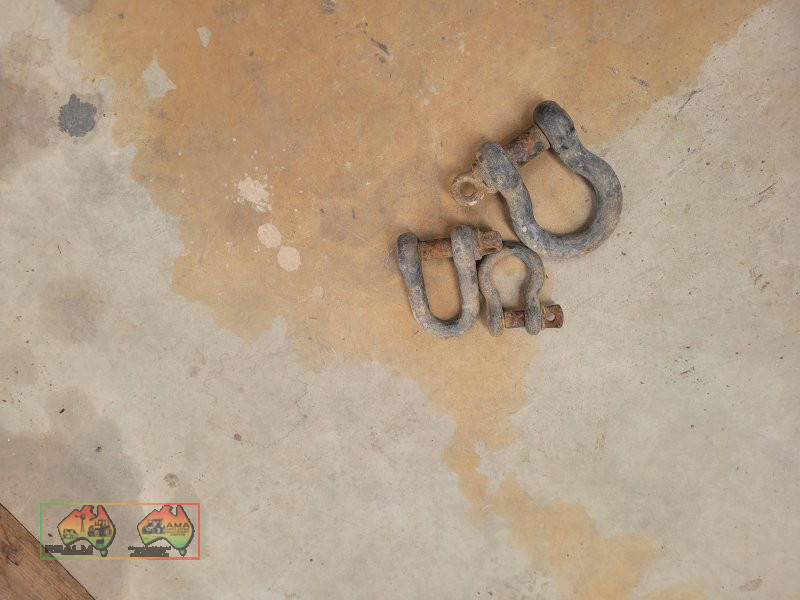 3x D-Shackles (Kyabram Vic.)