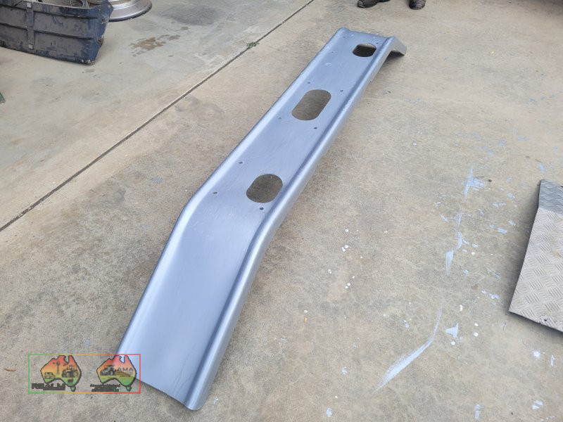 IH 'S'-Line Front Bumper, Good straight cond. - photo 2