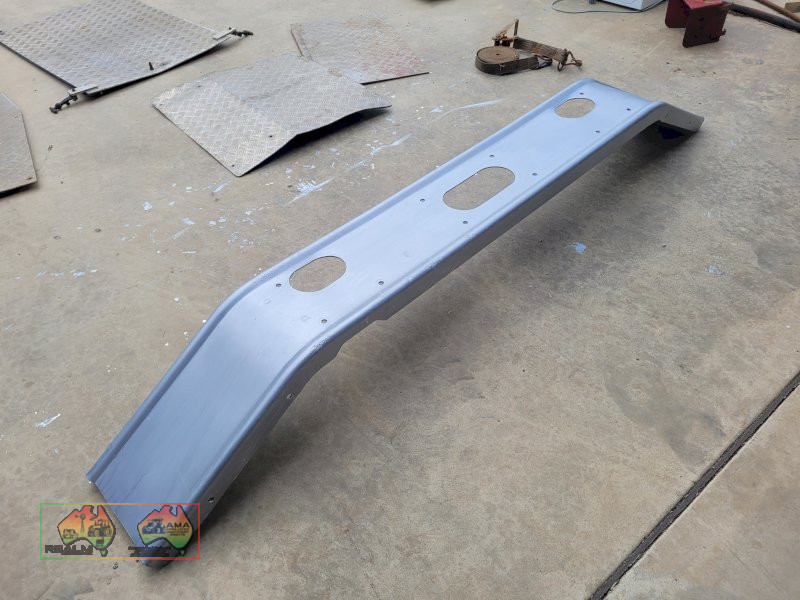 IH 'S'-Line Front Bumper, Good straight cond. - photo 3