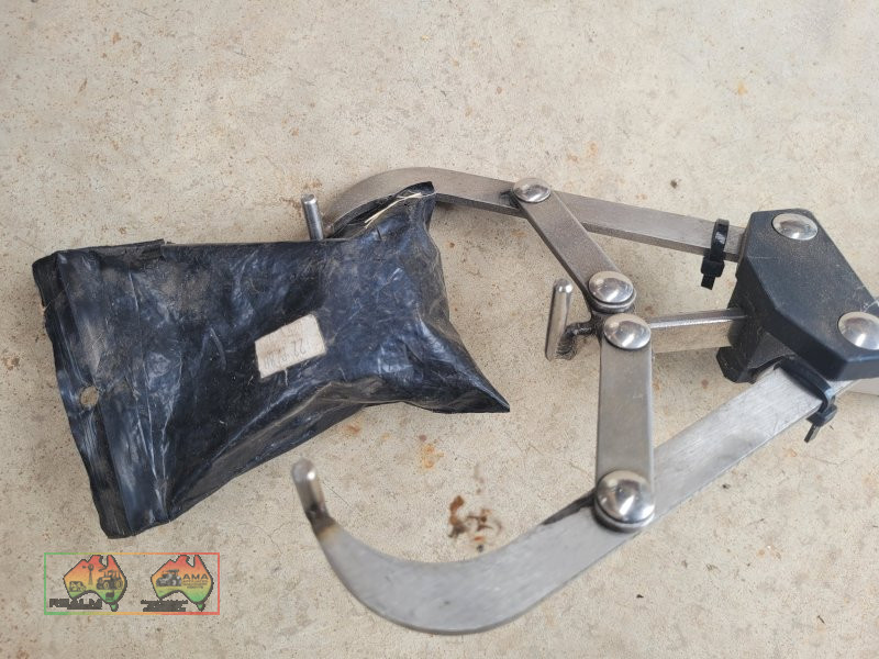 Calf Marking Band Applicator (New) - photo 2