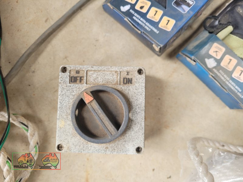 Outdoor 240v Switch (Kyabram Vic.) - photo 1