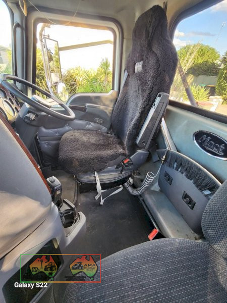 MACK Granite - 435HP - photo 6