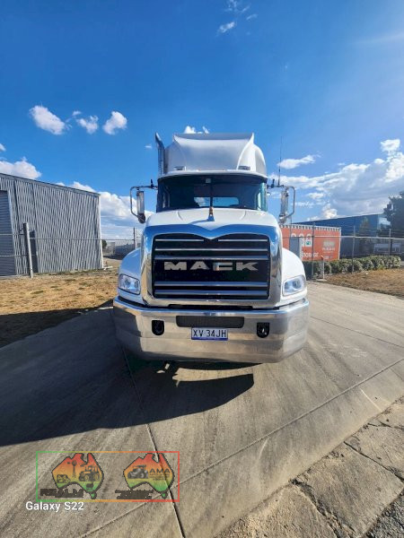 MACK Granite - 435HP