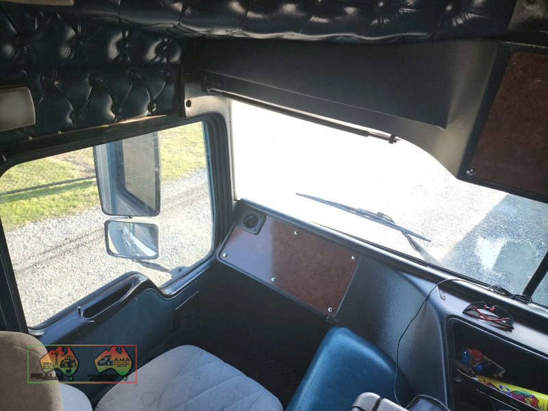 Kenworth Aerodyne 2003 - photo 7