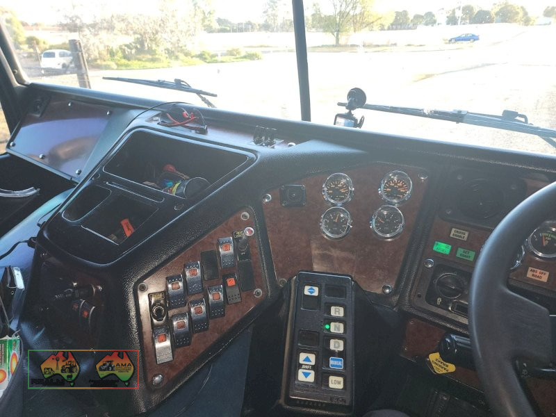Kenworth Aerodyne 2003 - photo 9