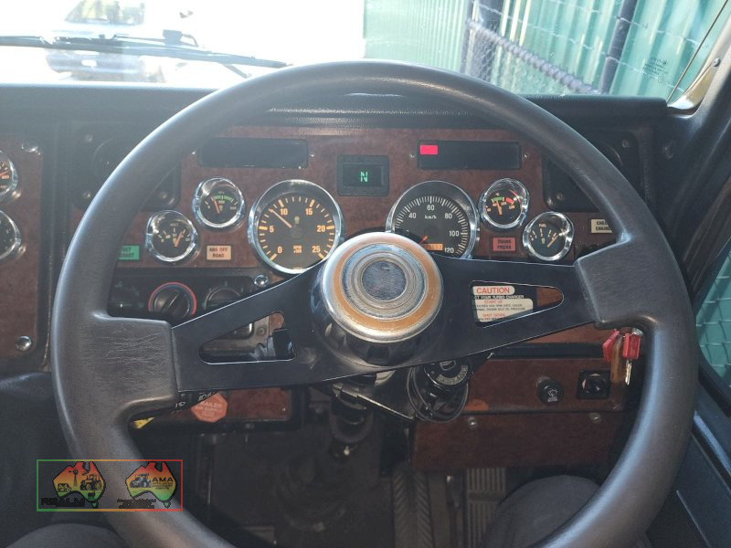 Kenworth Aerodyne 2003 - photo 6
