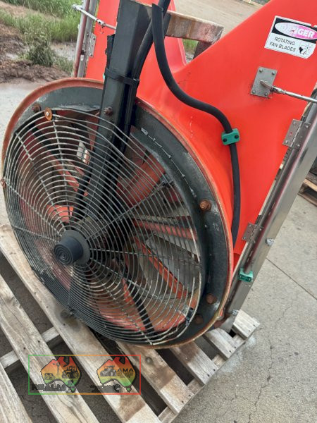 Fungicide sprayer fan heads with hydraulic pumps x 3