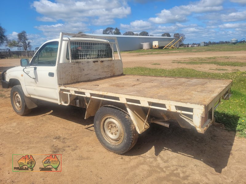 1999 Toyota 4x4 Hilux - photo 3