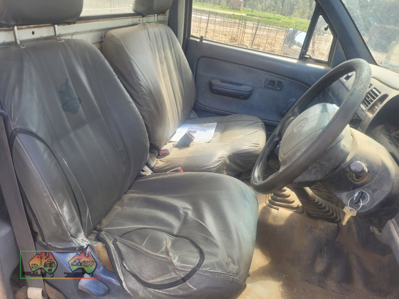 1999 Toyota 4x4 Hilux - photo 6