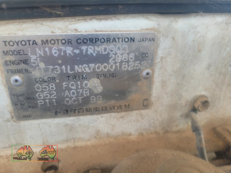 1999 Toyota 4x4 Hilux - photo 12