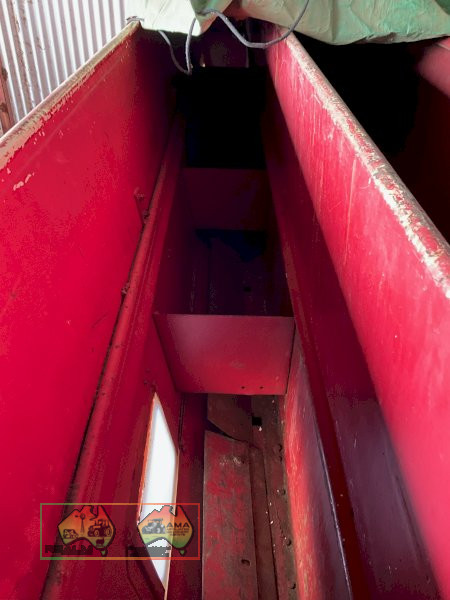 International 511 combine 20 run - photo 2