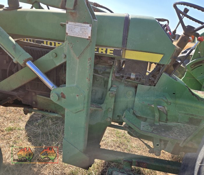 John Deere 1750 FEL Tractor - photo 10