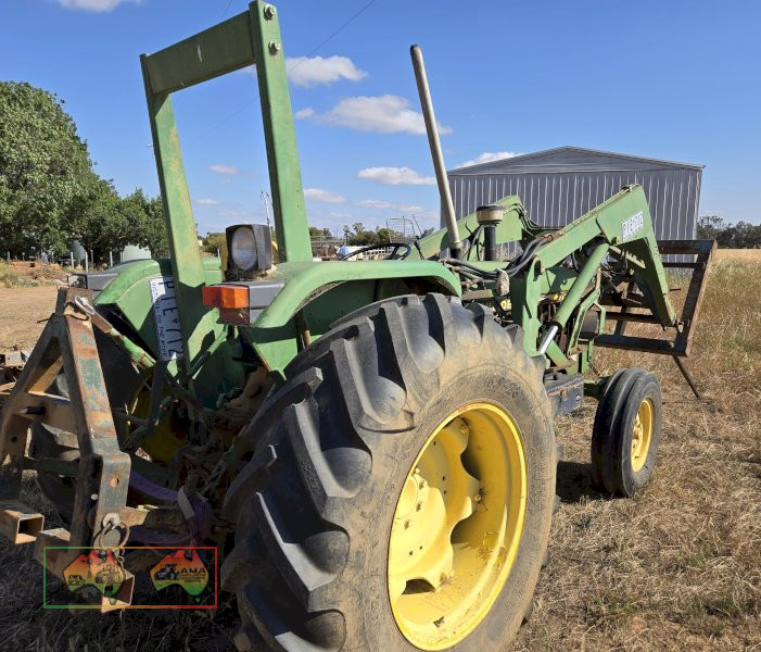 John Deere 1750 FEL Tractor - photo 6