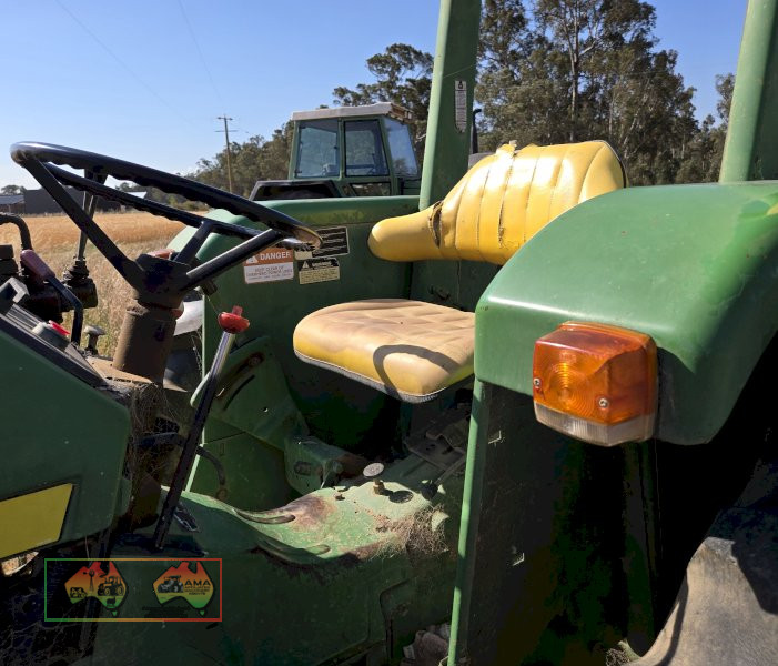 John Deere 1750 FEL Tractor - photo 15
