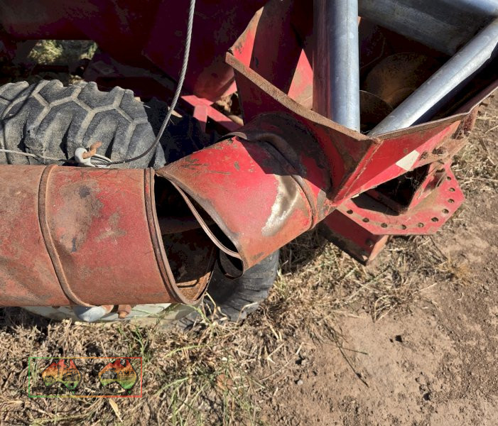 Grasslands GEHL 50 Rollermill Mixer Wagon - photo 10