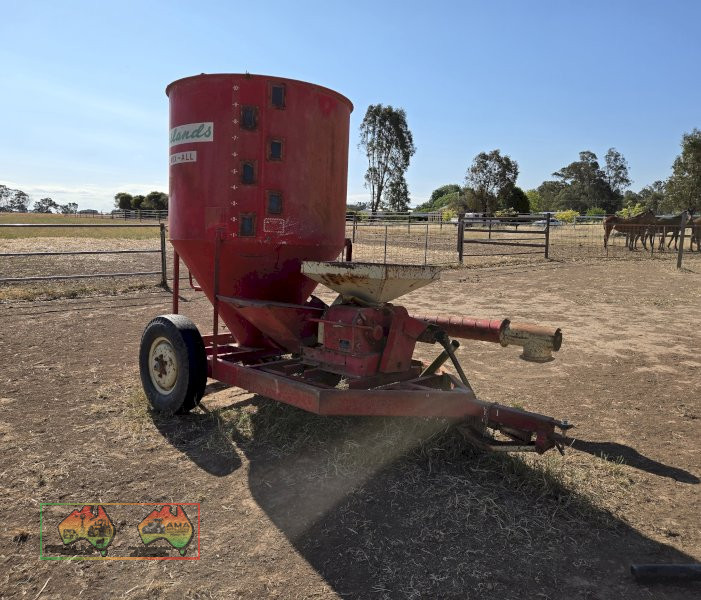 Grasslands GEHL 50 Rollermill Mixer Wagon - photo 9