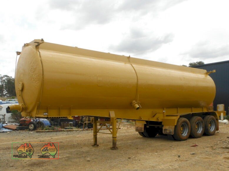 Tri Axle Tanker - photo 3