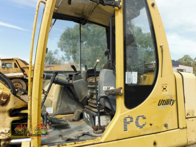 Komatsu PC95R Excavator - photo 4